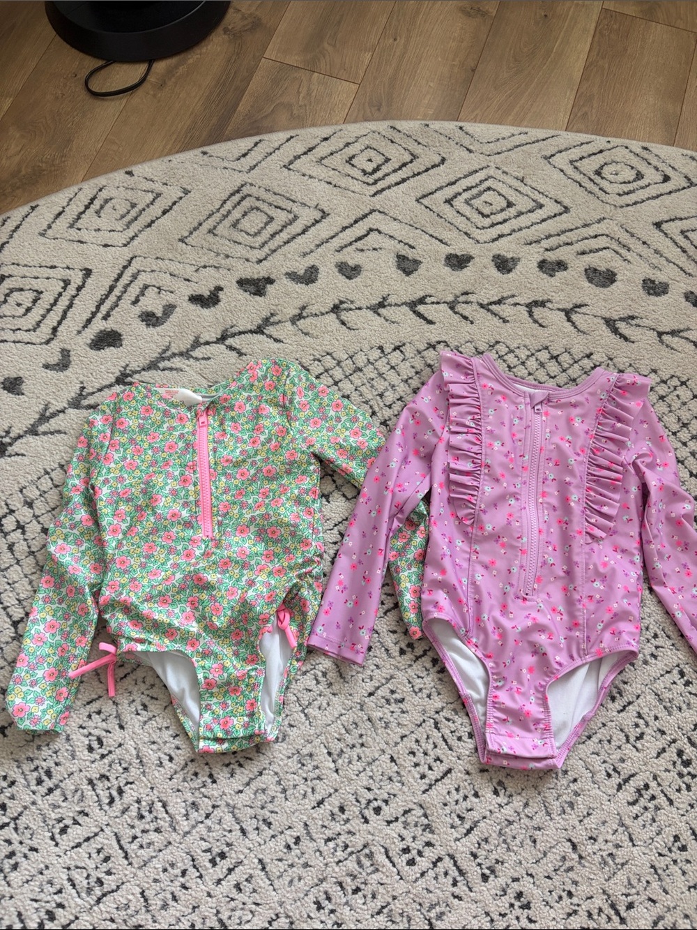 2 5T long sleeve swimsuits